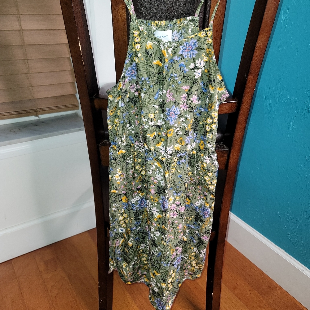 Girls dress